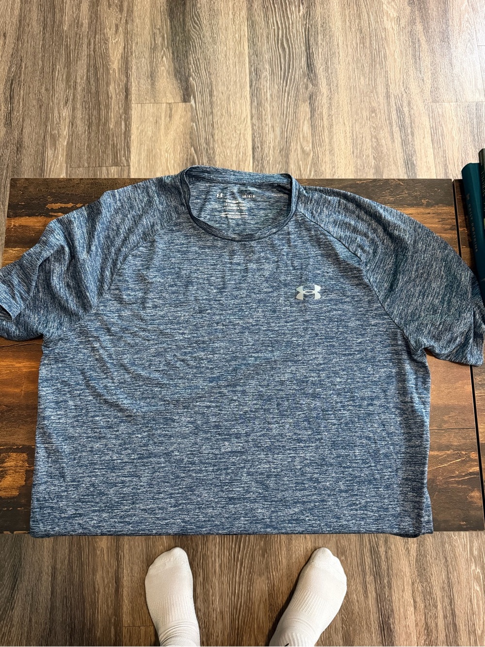 Under Armour Men’s Heathered Navy Blue Short Sleeve Performance Tee
